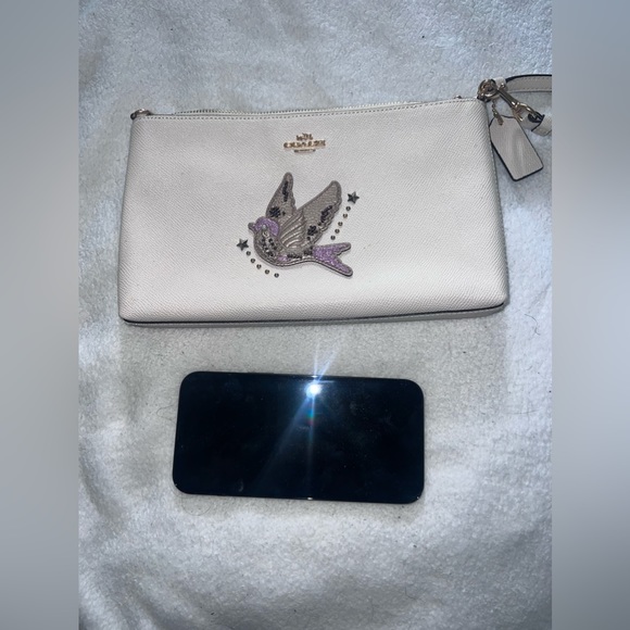 Coach wristlet - Picture 8 of 8